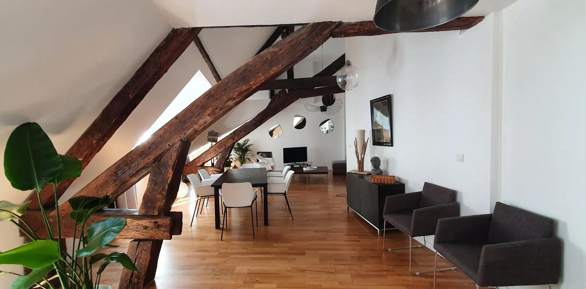 Climatise Pour 6 Personnes Secteur Opera Garnier, Galeries Lafayette Apartment *