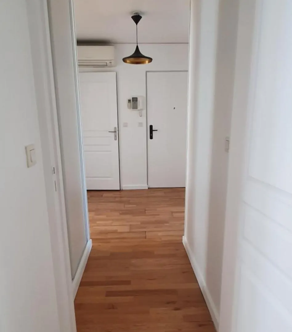 Apartment Climatise Pour 6 Personnes Secteur Opera Garnier, Galeries Lafayette